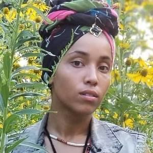 Meet your Posher, Valaura